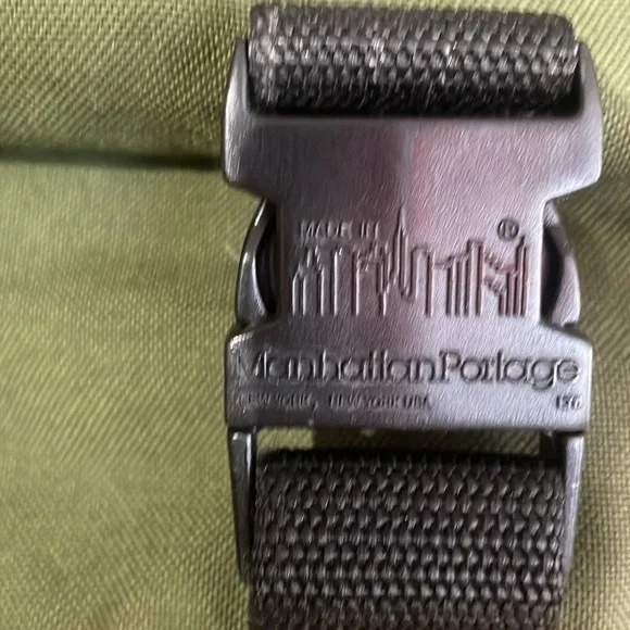 Manhatten Portage - Sling Messanger Bag - Navy/Black - Picture 4 of 11